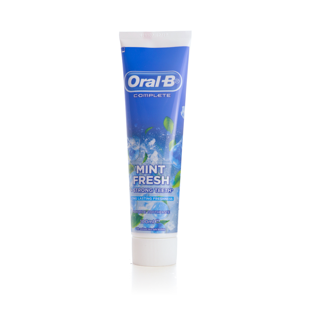 Oral-B Complete Fluoride Toothpaste + Mouthwash 